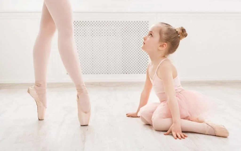 How do you spot a ballet dancer?